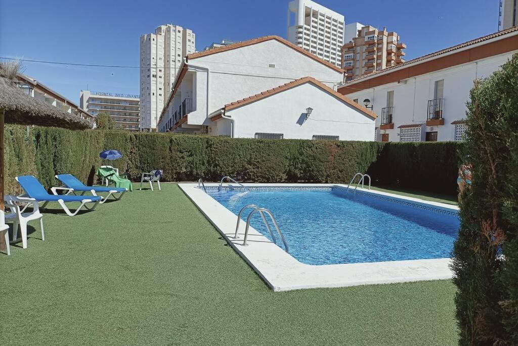 2 Bedroom Townhouse In Beautiful Gated Complex Benidorm Exterior photo