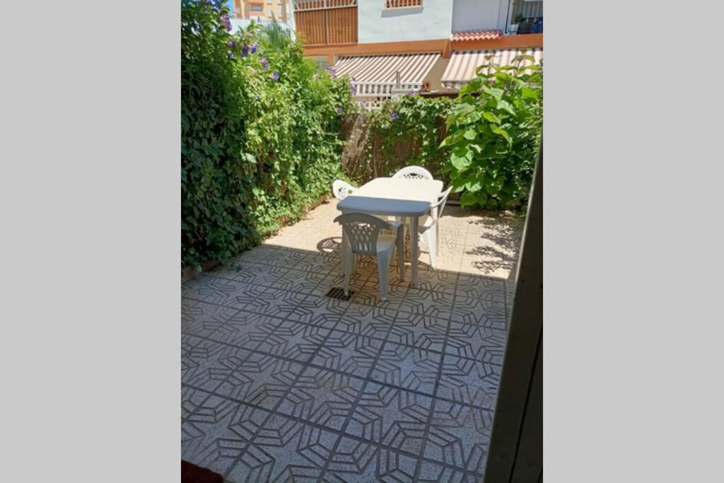 2 Bedroom Townhouse In Beautiful Gated Complex Benidorm Exterior photo
