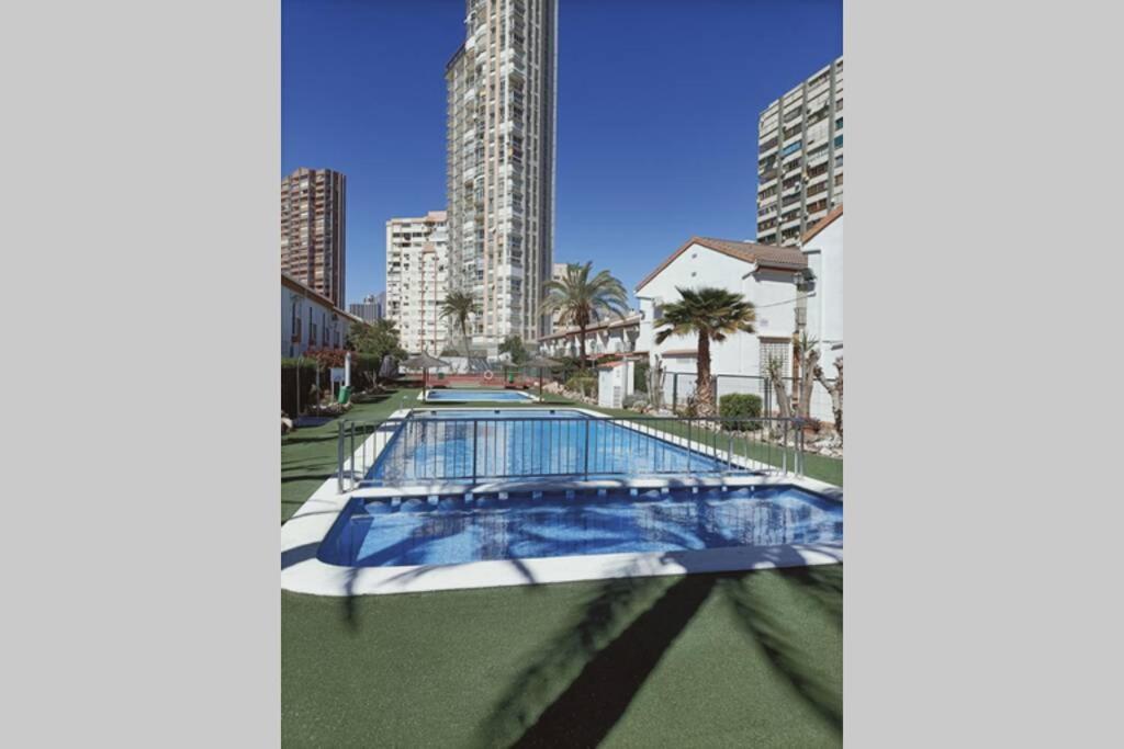 2 Bedroom Townhouse In Beautiful Gated Complex Benidorm Exterior photo